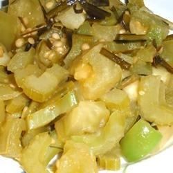 Green Tomato and Bell Pepper Delight Green Tomato Relish Recipe, Green Tomato Relish, Green Tomato Recipes, Tomato Relish, Relish Recipes, Green Tomatoes, Tomato Recipes, Bell Peppers, Bell Pepper