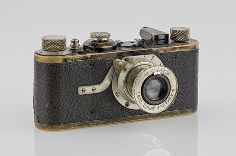 Leica 1, (1925). Caroline Abbott, Nikon Fm2, Norway Photography, Photography Cameras, Kenya Travel, Antique Cameras, 35mm Photography, Old Cameras, Leica M