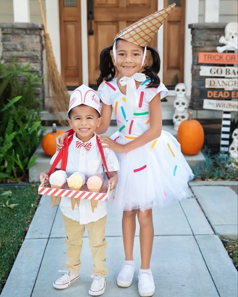 Ice cream man costume, ice cream costume, ice cream siblings, ice cream cone, halloween costume, siblings costume idea Ice Cream Costume, Kids Halloween Costumes, Halloween Costumes For 3, Last Minute Halloween Costumes, Fantasias Halloween, Family Costumes, Family Halloween Costumes, Cute Halloween Costumes, Cute Costumes