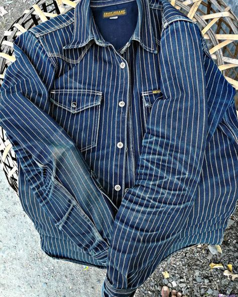 Buying Guide to Heritage Work Shirts (Chambray, Wabash, Hickory) Bald Men Style, F Men, Workwear Vintage, Iron Heart, Denim Workwear, Jean Shirt, Denim Shirt Men, Mens Jackets Casual, Vintage Workwear