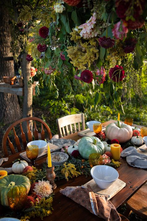 Wiccan Themed Party, Autumn Party Table Decor, Fall Equinox Decorations, Autumnal Birthday Party, Rainy Garden Party, Autumnal Party Decor, Autumn Equinox Decorations, Garden Party Autumn, Fall Garden Tea Party