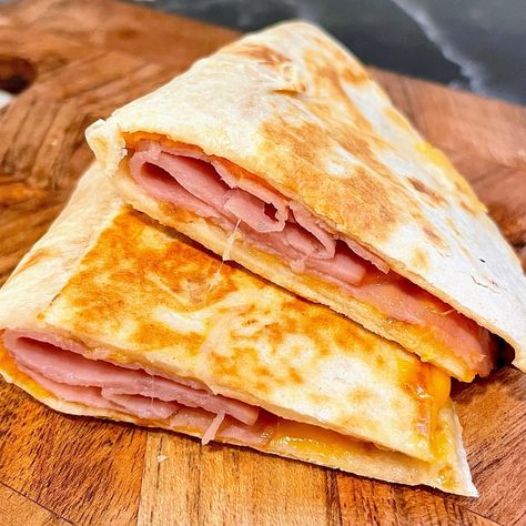 Ham and Cheese Quesadillas Ham And Cheese Quesadilla Recipes, Ham And Cheese Quesadillas, Ham Quesadilla Recipes, Ham Quesadilla, Egg And Cheese Quesadilla, Ham And Cheese Quesadilla, Ham And Cheese Tortilla, Best Quesadilla Recipe, Cheese Quesadilla Recipe