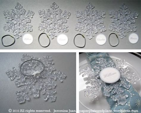 I bought a box of plastic snowflakes from the dollar store!  I must remember this for next Christmas. Napkin Ring Diy, Snowflake Napkin Rings, Napkin Rings Diy, Diy Napkins, Christmas Place, Napkin Folding, Family Ideas, Christmas Tea, Diy Rings