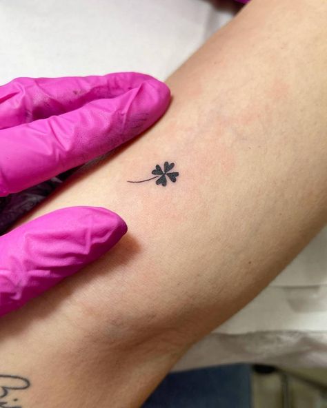 Leaf Clover Tattoo, Four Leaf Clover Tattoo, Clover Tattoo, Shamrock Tattoos, Tiny Wrist Tattoos, Irish Tattoos, Clover Tattoos, 4 Tattoo, Unique Tattoo Designs