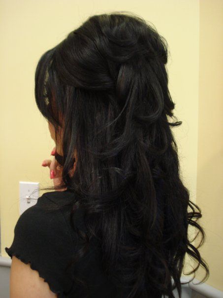 Hairstyle half updo Hair Styles For Wedding Black Hair, Half Updo Black Hair, Long Black Hair Half Up Half Down, Black Hair Half Up Half Down, Goth Prom Hair, Hairstyle Inspo Long Hair, Black Curled Hair, Wedding Hairstyles Black Hair, Half Hair Up Hairstyles