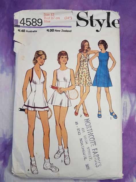 Tennis Dress Pattern, Vintage Fashion 1970, Panelled Skirt, Tennis Dresses, Tunic Sewing Patterns, Vintage Tennis, Vintage Dress Patterns, Dress Making Patterns, Tennis Fashion