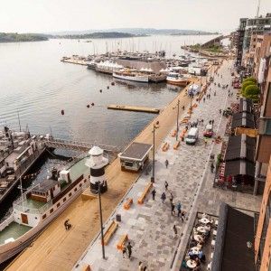 The Waterfront Promenade at Aker Brygge by Link Landskap « Landscape Architecture Platform | Landezine Waterfront Architecture, Villa Architecture, Landscape Steps, Landscape Gardening, Public Space Design, Plans Architecture, Tunbridge Wells, Landscape And Urbanism, Landscape Architecture Design