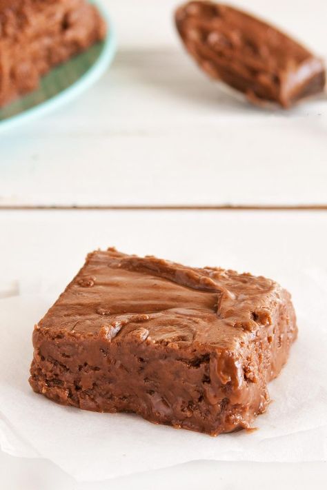 Nutella Fudge made in an 8x8 pan without evaporated or sweetened condensed milk Chocolate Peanut Brittle Recipe, Canned Milk, Holiday Candy Recipes, Peppermint Treats, Christmas Candy Homemade, Nutella Lover, Peanut Brittle Recipe, Nutella Fudge, Mocha Cookies