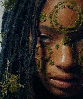 Elf Aesthetic Poc, Mythical Photoshoot, Black Fae Aesthetic, Vengeful Woman, Willow Smith, Character Inspo, Green Aesthetic, Divine Feminine, Photography Inspo