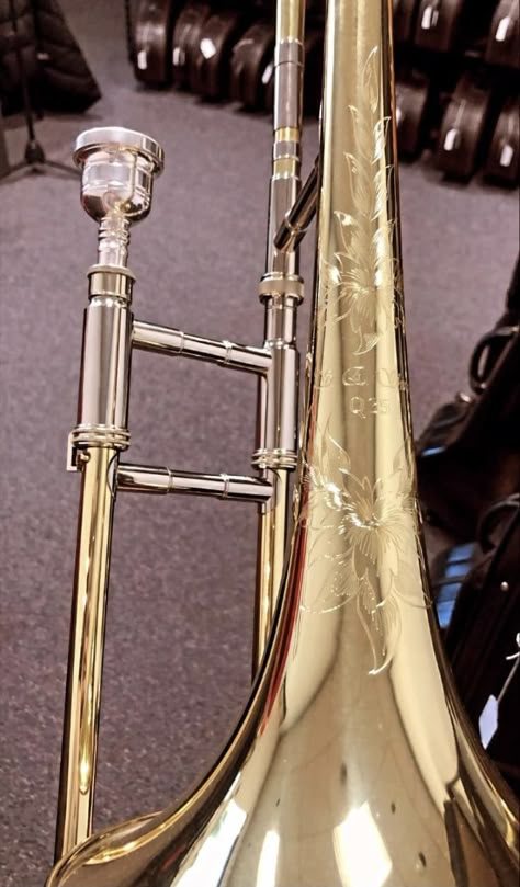 Trombone Jokes, Trombone Aesthetic, Trombone Instrument, Marching Band Aesthetic, Trombone Art, Pretty Instruments, Trombone Music, Music Trumpet, Trombone Sheet Music