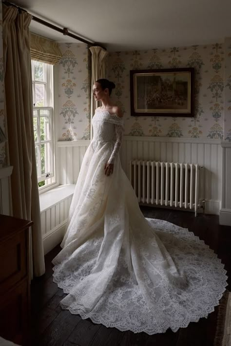 Liv Perez Wedding, Nancy Meyers Wedding, Liv Perez, Ellie Saab Dress, Elie Saab Bridal, Quote On Love, Fashion Journalist, English Country Weddings, Soho Farmhouse