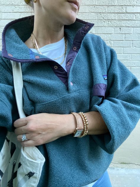 Patagonia Office Outfit, Big Fleece Outfit, Cute Fleece Jacket Outfit, Half Zip Pullover Patagonia, Vintage Patagonia Outfit, Patagonia Sweatshirt Outfit, Patagonia Retro Pile Fleece Outfit, Patagonia Vintage Fleece, Vintage Patagonia Clothing