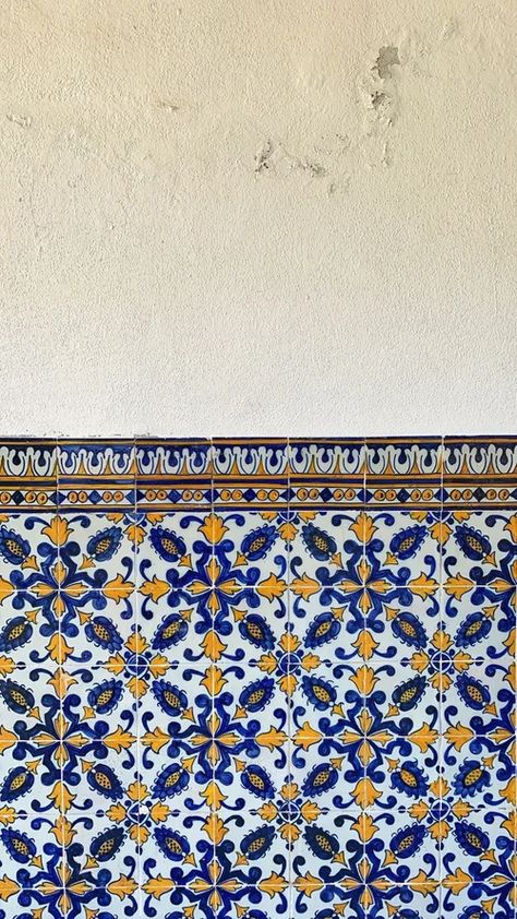 Andalucia Aesthetic, Portuguese Wallpaper, Sevilla Aesthetic, Mediterranean Wallpaper, Animals Reference, Portugal Aesthetic, Phone Images, Mediterranean Aesthetic, La Traviata