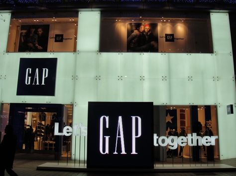 GAP=Classic! Gap Aesthetic, Gap Clothes, Gap Outfits, Gap Brand, Brand Aesthetic, How To Make Clothes, Clothing Stores, Gap Jeans, Guilty Pleasures