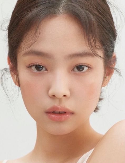 jennie cam on Twitter: "… " Korean Natural Makeup, Braut Make-up, Asian Makeup, Korean Makeup, Jennie Kim, Kim Jennie, Blackpink Jennie, Maquillaje De Ojos, Makeup Inspo