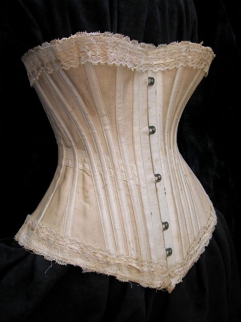 1890's Corset  Source: andresearchwedesign.com 1890s Corset, Edwardian Corsets, Corset Steampunk, Victorian Corset, Bridal Corset, Corset Pattern, Style Steampunk, Steampunk Corset, Steel Boned Corsets