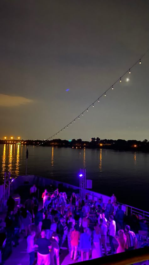 Ibiza Yacht Party, Yaught Party Aesthetic, Prom On A Boat, Cruise Ships Aesthetic, Boat Party Aesthetic Night, Cruise Ship Birthday Party Ideas, Cruise Party Aesthetic, Yacht Aesthetic Party, Birthday Boat Party Ideas