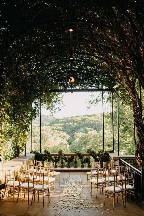 Beautiful Venues Wedding, Vineyard Wedding New York, Wedding Design Aesthetic, Outdoorsy Wedding Venues, Wedding Venue Asthetic, Earthy Wedding Venue Ideas, Natural Wedding Venues, Wedding Decor Timeless, Forest Chapel Wedding