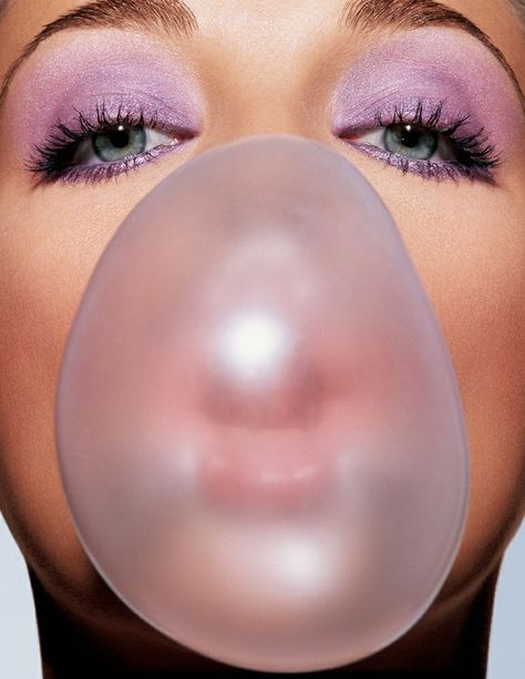 bubblegum Candy Photoshoot, Mac Beauty Products, Blowing Bubble Gum, Hubba Bubba, Blowing Bubbles, Bubble Balloons, Pink Bubbles, Beauty Shoot, Fantasy Makeup