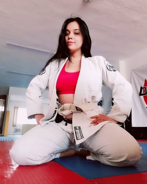 Bjj Girl, Jiu Jitsu Women, Jiu Jutsu, Jiu Jitsu Girls, Women Karate, Mma Girls, Self Defense Women, Female Martial Artists, Fighter Girl