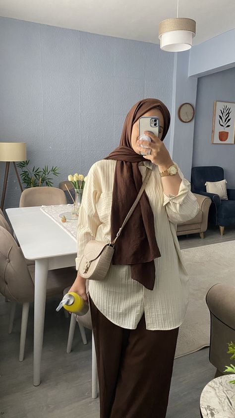 Muslimah Fashion Outfits Casual Simple, Modest Hijab Outfits, Hijab Fashion Inspiration Casual, Aesthetic Hijabi Outfits, Summer Brunch Outfit, Stylish Outfits Casual, Simple Casual Outfits, Modest Casual Outfits, Modest Outfit