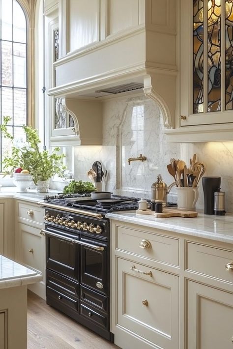 29 Antique Kitchen Decor Ideas for a Nostalgic Feel 6 Period Kitchen Ideas, Modern Edwardian Kitchen, 1930s Kitchen Renovation, Gilded Age Kitchen, Victorian Cottage Kitchen, Edwardian Kitchen Ideas, Gold Accent Kitchen, Victorian Kitchen Aesthetic, Angel Kitchen