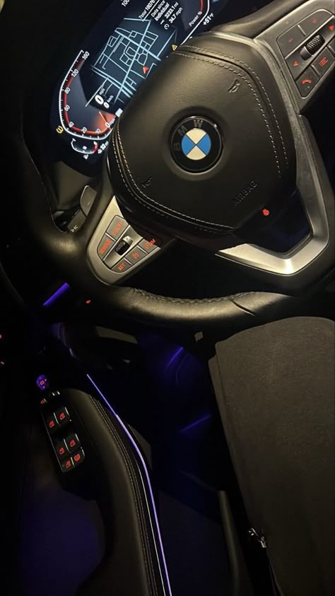 Luxury Cars Inside, Bmw Snap, Bmw Fake Snap, Bmw Inside, Bmw Cars Inside, Bmw Cars Inside Aesthetic, Car Steering Wheel Aesthetic Night, Bmw Interior Night, Bmw 540i