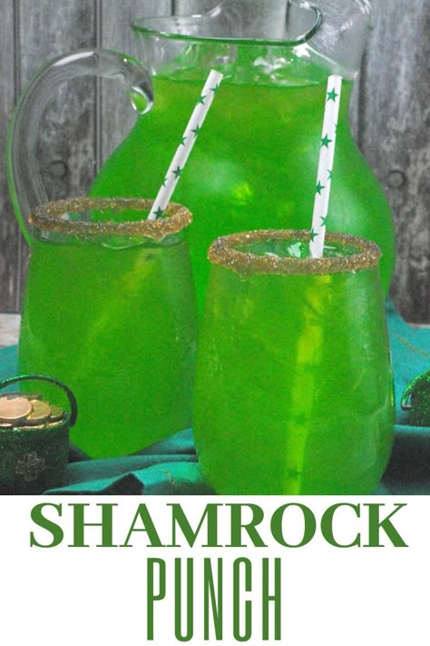 Green Drinks Alcohol, St Patty Drinks, Green Alcoholic Drinks, St Patty's Day Drinks, Green Punch Recipes, St Patricks Food, Green Drink Recipes, Green Punch, St Patricks Day Drinks