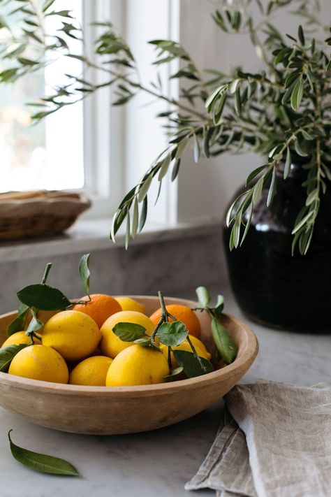 Fruit Bowl Decor, Heather Bullard, Fruit Bowl Display, Homemade Limoncello, Lemon Bowl, Decorate Kitchen, Kitchen Counter Decor, Lemon Decor, Kitchen Counters