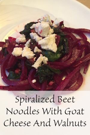 Beet Noodles Recipes, Spiralized Beets, Beet Noodles, What To Eat Healthy, Gluten Free Pasta Dishes, Track Diet, Walnuts Recipe, Vegetable Meals, Beet And Goat Cheese