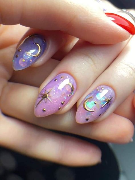 Festival Nails Almond Shape, Unicorn Effect Nails, Pastel Nails Gel, Witchy Nails Aesthetic, Iridescent Valentines Nails, Summer Celestial Nails, Nail Designs Powder Dip, Pastel Galaxy Nails, Astral Nails