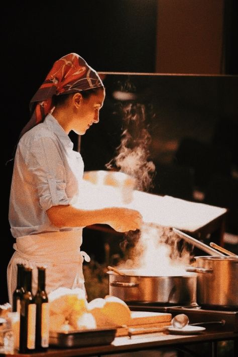 Chef Aesthetic, Chef Portrait, Chef Pictures, Minecraft Skins Aesthetic, Cooking Photography, Yes Chef, Chef Clothes, Female Chef, Corporate Portrait