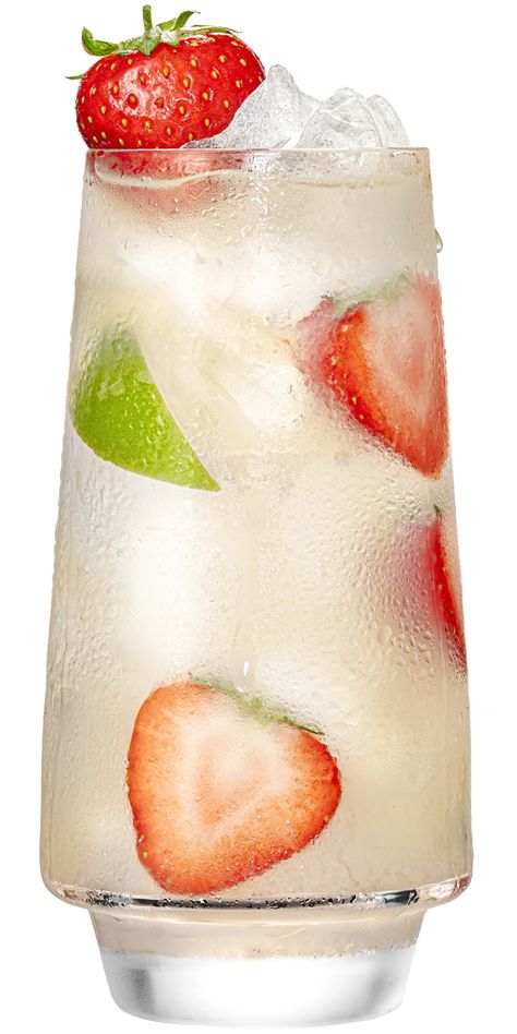 Malibu Strawberry Lemonade - Malibu Drinks Malibu Recipes, Malibu Rum Drinks, Malibu Drinks, Rum Drinks Recipes, Strawberry Lemonade Recipe, Strawberry Lime, Malibu Rum, Lemonade Cocktail, Cocktail Drinks Alcoholic