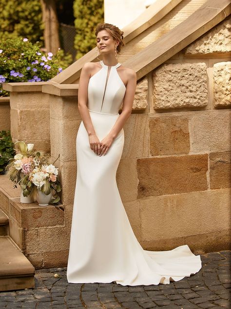 Are you a modern bride-to-be who is looking for a simple crepe wedding dress? Moonlight Tango T954 is the right mermaid wedding dress for you. It features a halter neck with illusion insets and an illusion racer back. It features a beaded trim at illusion back neckline to add a little sparkle, making it more interesting while keeping simple and classic. #weddingdress #mermaidweddingdress #simpleweddingdress Halter Bridal Gowns, Halter Neck Wedding Gown, Racerback Wedding Dress, High Waist Wedding Dress, Shoulders Drawing, Beaded Mermaid Dress, Halterneck Wedding Dress, Halter Wedding Gown, Halter Neck Wedding Dress