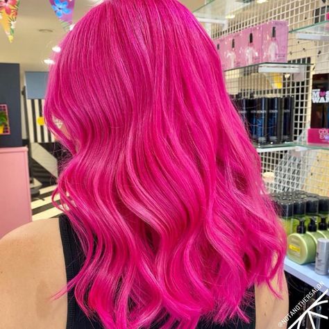 Dove Cameron Hair, Hot Pink Hair Dye, Chessie Cat, E Girl Hair, Bright Pink Hair, Hot Pink Hair, Pink Hair Dye, Vivid Hair Color, Hair Colour Ideas