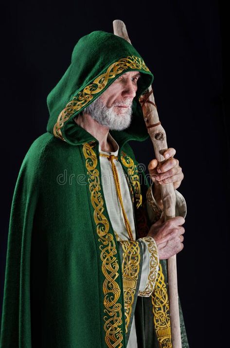 Druid Robes, Wizard Clothing, Druid Costume, Holding Staff, Wizard Robe, Green Cloak, Old Wizard, Magic Staff, Wizard Robes