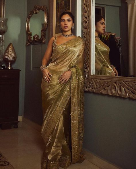 Bhumi Pednekar, Reception Saree, Golden Saree, Diwali Outfits, Indian Dresses Traditional, Traditional Indian Outfits, Green Saree, Elegant Saree, Indian Wedding Outfits