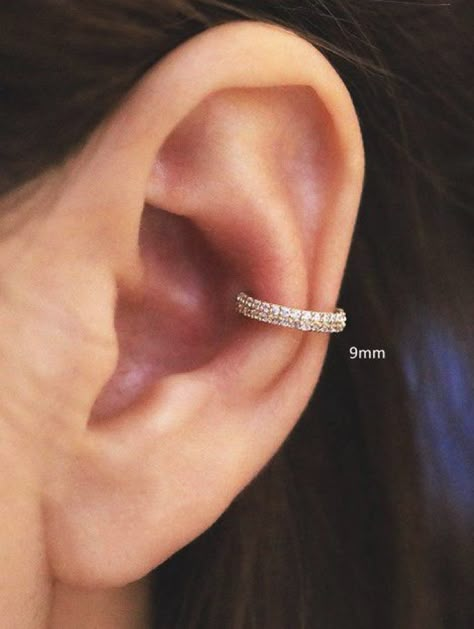 Ear Piercing Helix, Piercing Snug, Jewellery Findings, Snug Piercing, Types Of Ear Piercings, Faux Piercing, Jewellery Shops, Cute Ear Piercings, Geode Earrings