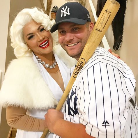 15 Couples Who Totally Nailed Their Halloween Costume Ideas for Couples. Marylyn Monroe and Joe Dimaggio. Looking for creative Halloween costume ideas for couples? Grab your boyfriend, husband or partner, because these easy and clever couples costume ideas will be a hit at the halloween party | 2 person Halloween costume ideas for couples (& friends) that are unique, and simple are not easy to come by. Family, plus size flattering, last minute & DIY friendly. Diy For Your Boyfriend, Diy Couples Halloween Costumes, Hottest Halloween Costumes, Best Halloween Costumes For Couples, Golf Costumes, Celebrity Couple Costumes, Funny Halloween Costume Ideas, Couples Costumes For Halloween, Stranger Things Halloween Costume