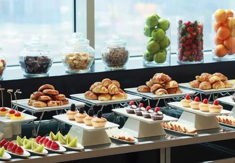 Coffee Break Catering, Breakfast Buffet Table, Hotel Breakfast Buffet, Buffet Presentation, Buffet Set Up, Decoration Buffet, Hotel Buffet, Buffet Style, Hotel Breakfast