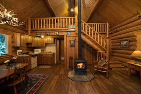 Hunter Cabin, Hunters Cabin, Sandpoint Idaho, Cabin Loft, Log Cabin Ideas, Small Log Cabin, Cabin Floor, Hunting Cabin, Guest Ranch