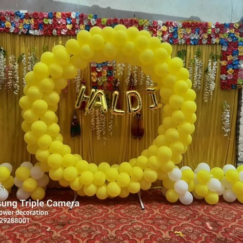 Haldi Decoration With Balloons, Haldi Function Decoration, Wedding Dulhan Pose, Wedding Dulhan, Haldi Decoration Ideas, Haldi Decoration, Haldi Decor, Haldi Function, Cool Tattoo Drawings