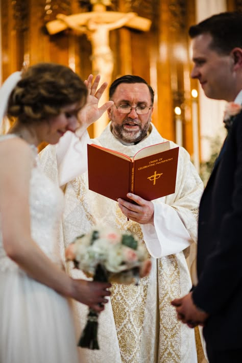 Catholic Wedding Mass Priest Blessing Bride and Groom Latin Mass Wedding, Civil Dresses, Wedding Exit Songs, Church Wedding Photos, Catholic Marriage, Wedding Planning Boards, Pepto Bismol, Wedding Exit, Church Wedding Decorations