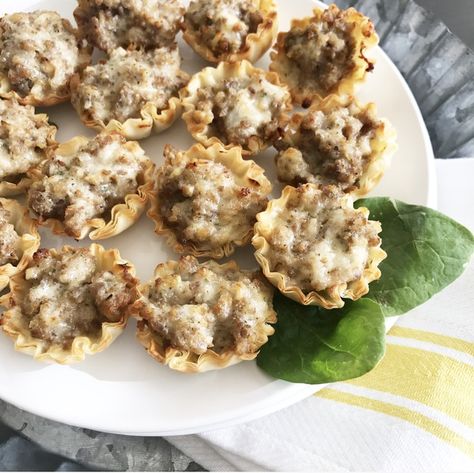 Easy breakfast or appetizer: Ranch Sausage Cups Sausage Cups, Phyllo Appetizers, Phyllo Shells, Pecan Bites, Phyllo Cups, Ideas For Back To School, Holiday Appetizers Recipes, Fall Appetizers, Easy Breakfast Ideas