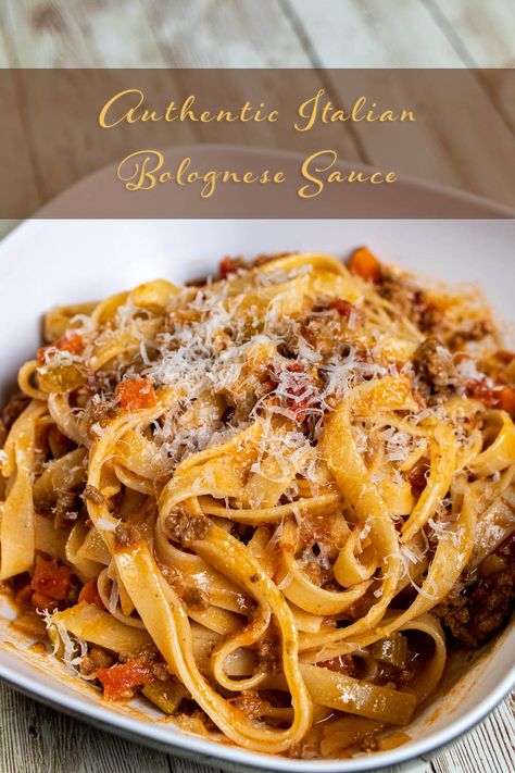 Authentic Spaghetti Bolognese, Bolognese Sauce With Cream, White Bolognese Sauce, Fettucini Bolognese, Ragu Alla Bolognese, Ragu Bolognese Recipe, Rigatoni Bolognese Recipe, Authentic Bolognese Sauce, Spaghetti Sauces