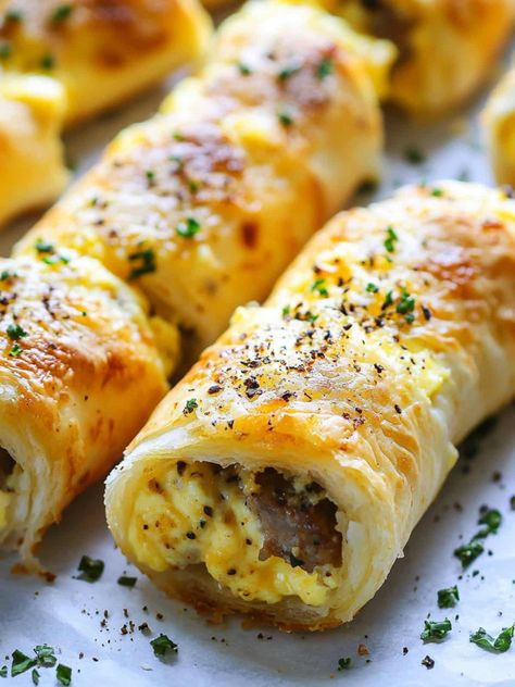 These Sausage, Egg, and Cheese Breakfast Roll-Ups are an easy, cozy breakfast with fluffy eggs, crispy sausage, and melted cheese baked into buttery crescent rolls. Breakfast Biscuit Roll Ups, Omlet Roll, Crispy Sausage, Creamy Chicken Enchilada Soup, Sausage Egg Bake, Breakfast Meats, Breakfast Roll, Marry Me Chicken Pasta, Crescent Breakfast