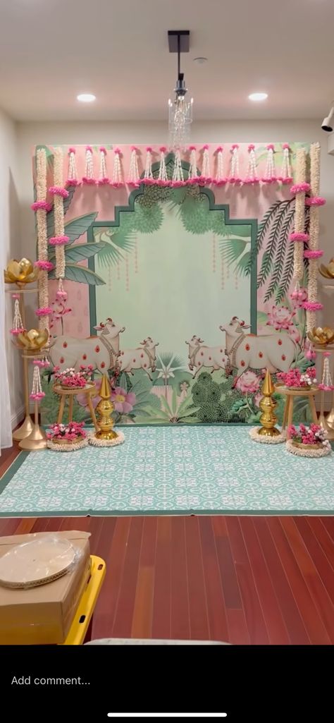 Vinayaka Chavithi Background Decoration, Indian Festival Backdrop Ideas, Ganpati Stage Decoration Ideas, Traditional Ganpati Decoration, Gauri Pooja Decoration, Mehandi Backdrop Mehndi Decor, Panchmasi Decorations Idea, Pichwai Decoration Ideas, Panchmasiyu Decoration