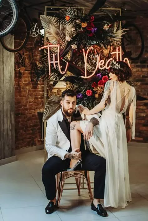 Dark Wedding Theme, Edgy Wedding, Rock N Roll Wedding, Neon Signage, City Elopement, Rock Wedding, Goth Wedding, Dark Wedding, Dried Florals