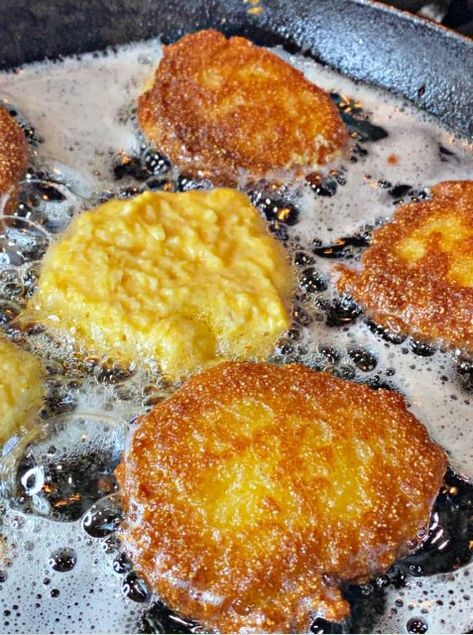 Dive into the cozy comfort of Hot Water Cornbread! 🌽🔥 Simple, crispy, and utterly delicious. #ComfortFood #CornbreadCraze Hot Water Cornbread Recipe 🍞🌟 Ingredients: Cornmeal (2 cups): The heart of the bread. 🌽 Boiling Water (1 1/2 cups): To mix with cornmeal. 💧 Salt (1 tsp): For flavor. 🧂 Sugar (Optional, 2 tbsp): For a touch of sweetness. 🍯 Vegetable Oil (for frying): Ensures crispiness. 🛢️ Instructions: Prep Cornmeal: In a large bowl, mix cornmeal, salt, and optional sugar. 🥣 Add Hot Wate... Seafood Pie Recipe, Water Cornbread Recipe, Hot Water Cornbread Recipe, Water Cornbread, Hot Water Cornbread, Jiffy Cornbread Mix, Jiffy Cornbread, Soul Food Dinner, Cornbread Recipe