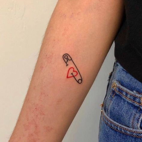 Mini Red Tattoo, Tato Minimal, Tato Henna, Sharpie Tattoos, Red Tattoos, Classy Tattoos, Discreet Tattoos, Subtle Tattoos, Elegant Tattoos